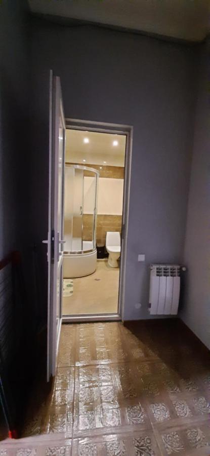 Apartment On Aleksandr Pushkin Street Tbilisi Bagian luar foto
