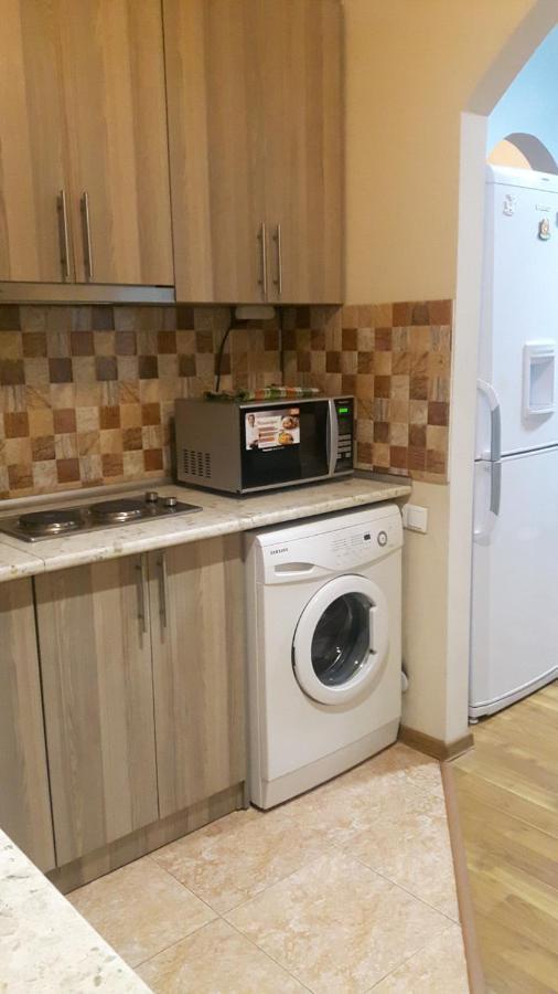 Apartment On Aleksandr Pushkin Street Tbilisi Bagian luar foto
