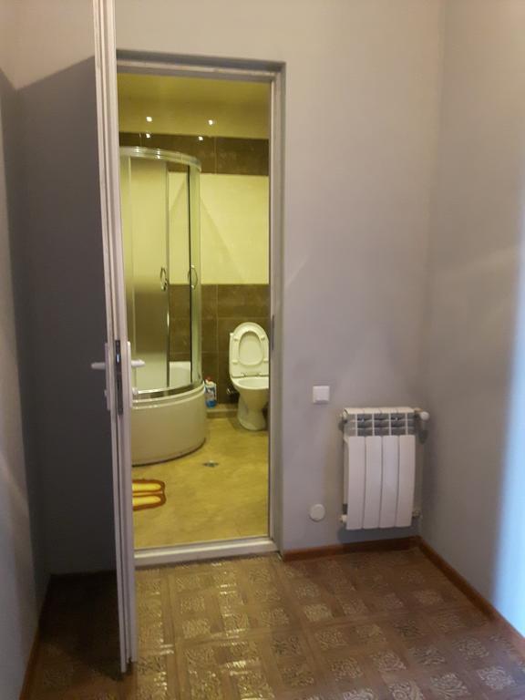 Apartment On Aleksandr Pushkin Street Tbilisi Bagian luar foto