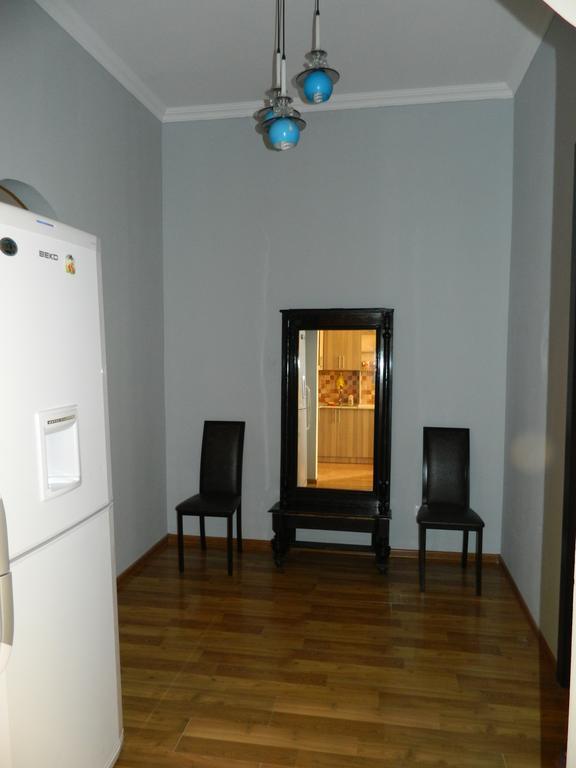 Apartment On Aleksandr Pushkin Street Tbilisi Bagian luar foto