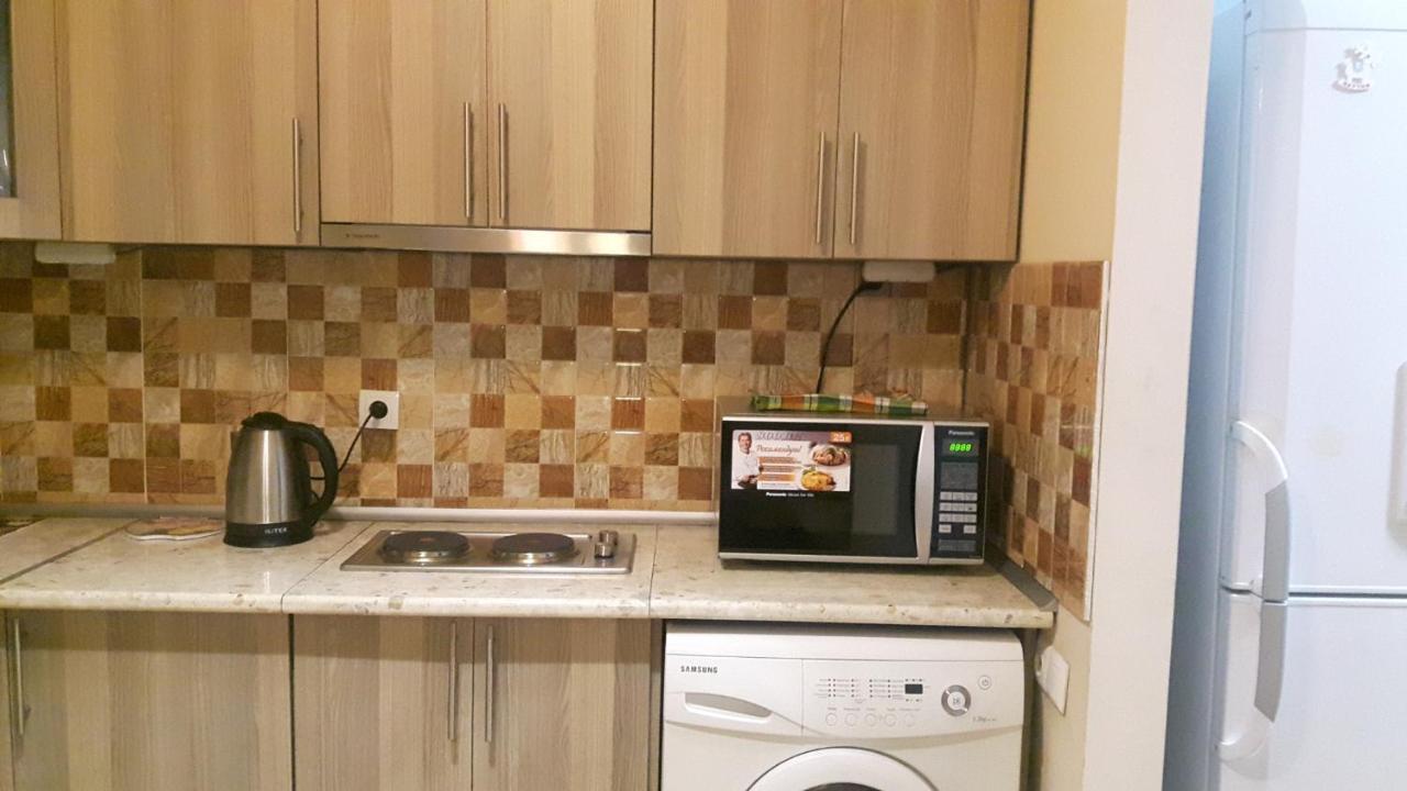 Apartment On Aleksandr Pushkin Street Tbilisi Bagian luar foto
